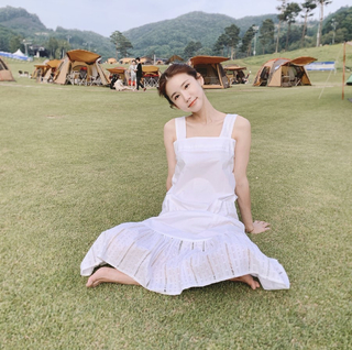 In-hye Oh feet photo 2