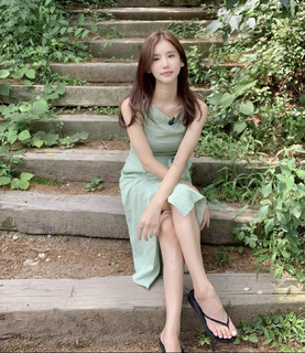 In-hye Oh feet photo 9