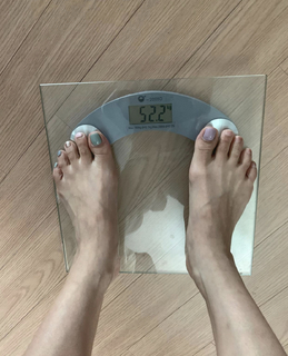 In-hye Oh feet photo 7