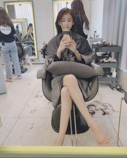 In-hye Oh feet photo 6