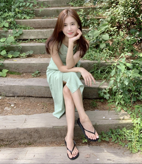 In-hye Oh feet photo 1