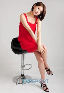 In-hye Oh feet photo 2