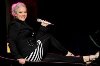 Ina Müller feet photo thumbnail