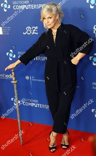 Ina Müller feet photo thumbnail