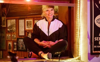 Ina Müller feet photo thumbnail