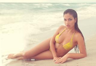 Inanna Sarkis feet photo thumbnail