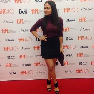 Inanna Sarkis feet photo thumbnail