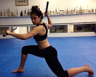 Inanna Sarkis feet photo thumbnail