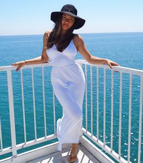 Inanna Sarkis feet photo thumbnail