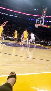 Inanna Sarkis feet photo thumbnail