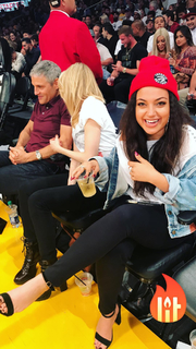 Inanna Sarkis feet photo thumbnail