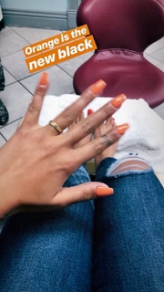 Inanna Sarkis feet photo thumbnail