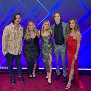 Inanna Sarkis feet photo thumbnail