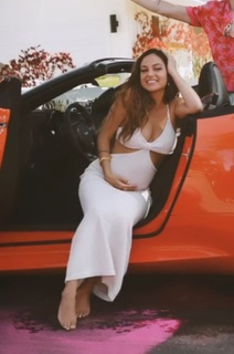 Inanna Sarkis feet photo thumbnail