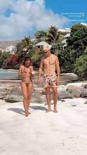 Inanna Sarkis feet photo thumbnail