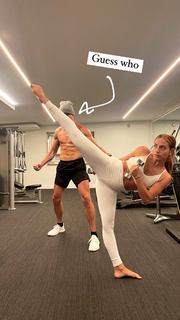 Inanna Sarkis feet photo thumbnail