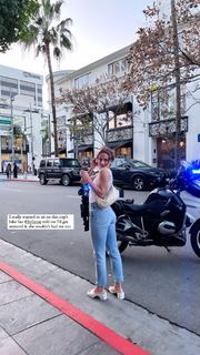 Inanna Sarkis feet photo thumbnail