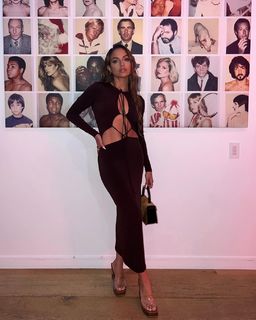 Inanna Sarkis feet photo thumbnail