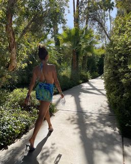 Inanna Sarkis feet photo thumbnail