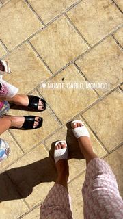 Inanna Sarkis feet photo thumbnail