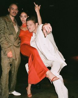 Inanna Sarkis feet photo thumbnail