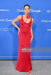 Inanna Sarkis feet photo thumbnail