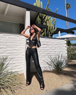 Inanna Sarkis feet photo thumbnail