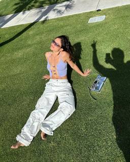 Inanna Sarkis feet photo thumbnail