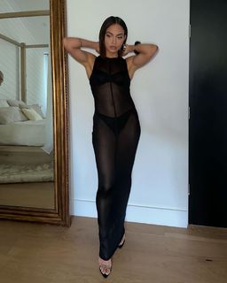 Inanna Sarkis feet photo thumbnail