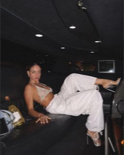 Inanna Sarkis feet photo thumbnail