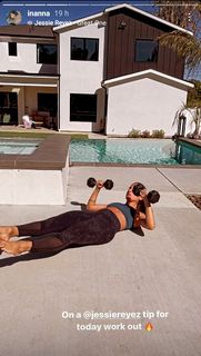 Inanna Sarkis feet photo thumbnail