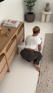 Inanna Sarkis feet photo thumbnail