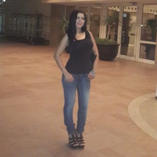Inas al-Najjar feet photo 3