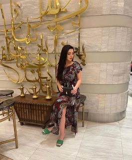 Inas al-Najjar feet photo 4