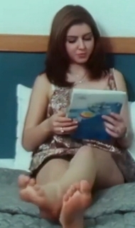 Inas al-Najjar feet photo 10
