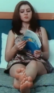 Inas al-Najjar feet photo 5