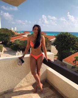 Indi Hartwell feet photo 5