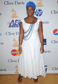 India Arie feet photo 1