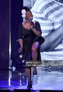 India Arie feet photo 7
