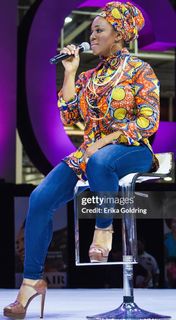India Arie feet photo 3