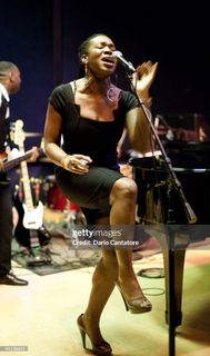 India Arie feet photo 2