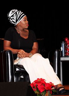 India Arie feet photo 18