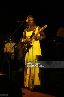 India Arie feet photo 1