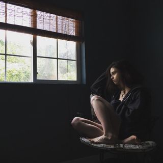 India Eisley feet photo thumbnail