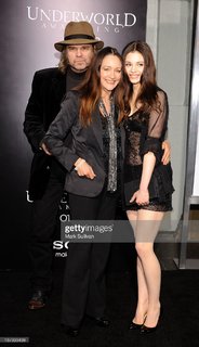 India Eisley feet photo thumbnail