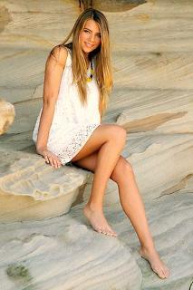 Indiana Evans feet photo thumbnail