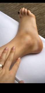Indiana Massara feet photo thumbnail