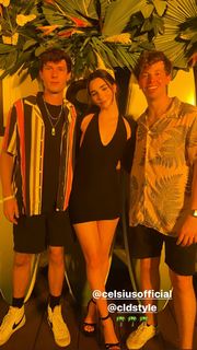 Indiana Massara feet photo thumbnail