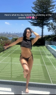 Indiana Massara feet photo thumbnail