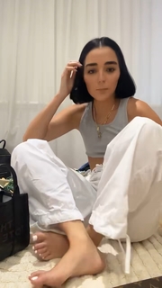 Indiana Massara feet photo thumbnail